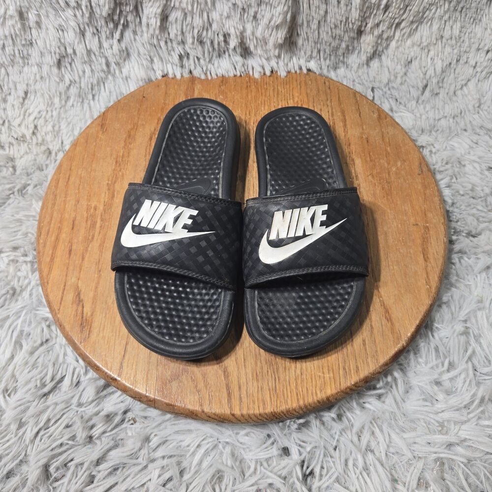 Nike Benassi JDI Womens Black White Slip On Slide Sandal Size 6 Outdoor Comfort